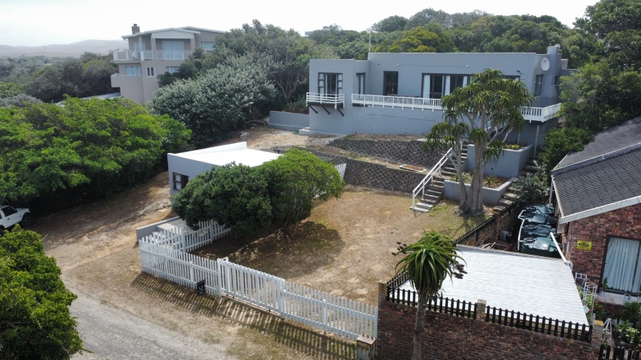 4 Bedroom Property for Sale in Boknesstrand Eastern Cape